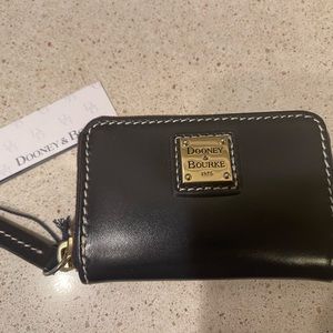 Dooney & Bourke change and card holder NWT